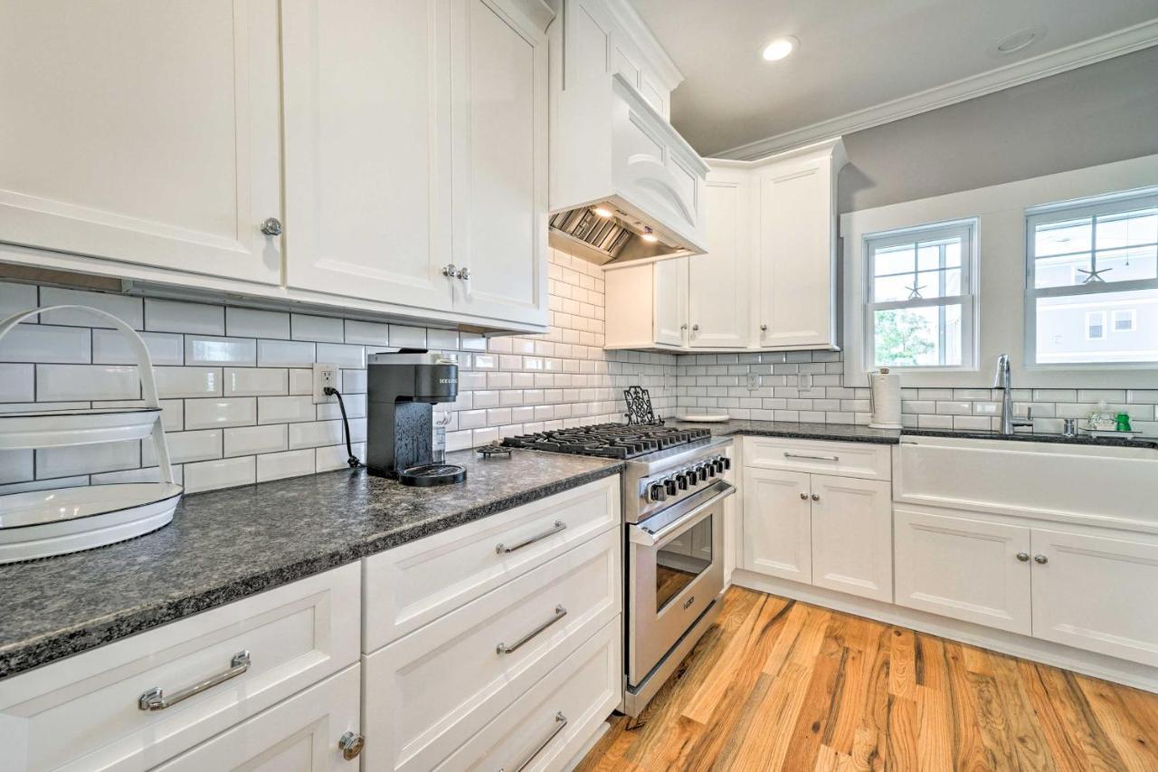 Bright Coastal Abode With Porch And Beach Access! Carolina Beach Zewnętrze zdjęcie