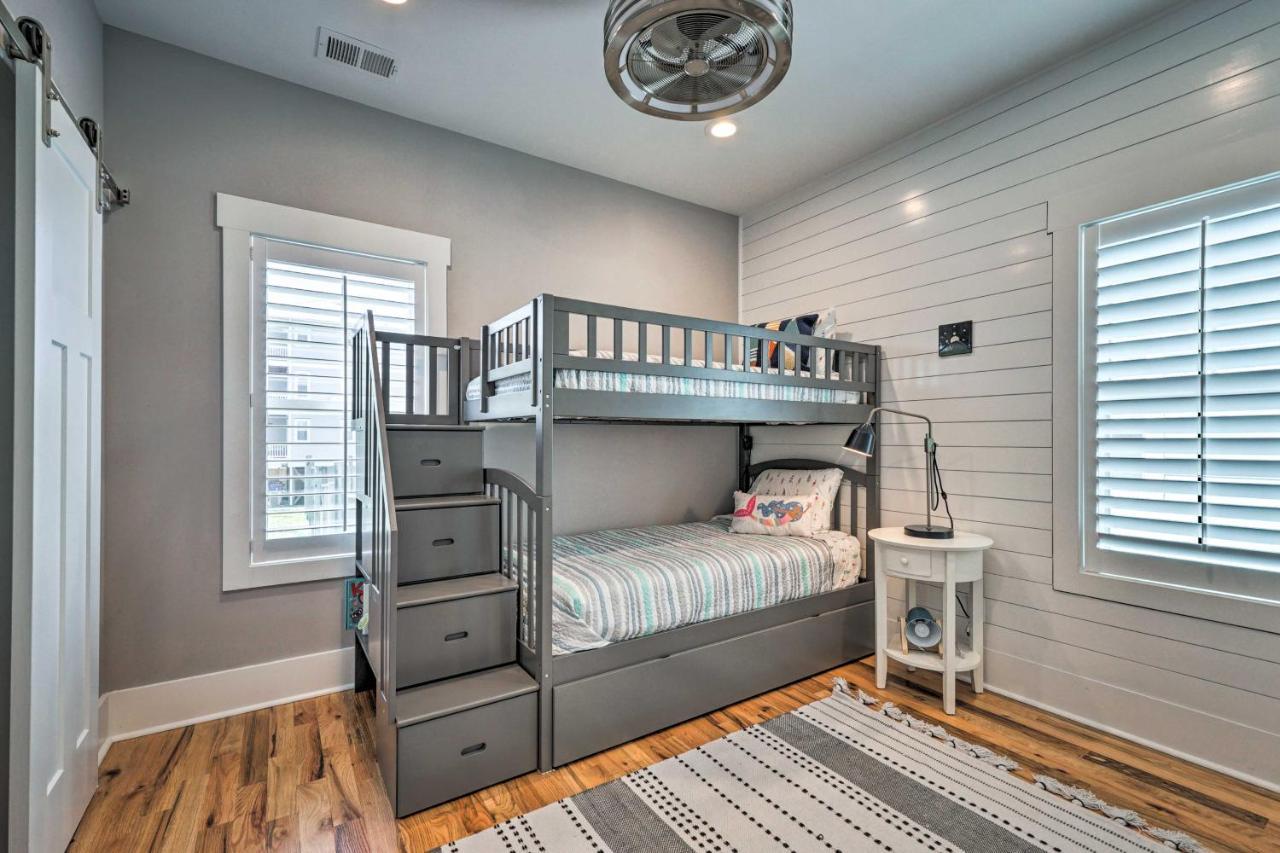 Bright Coastal Abode With Porch And Beach Access! Carolina Beach Zewnętrze zdjęcie