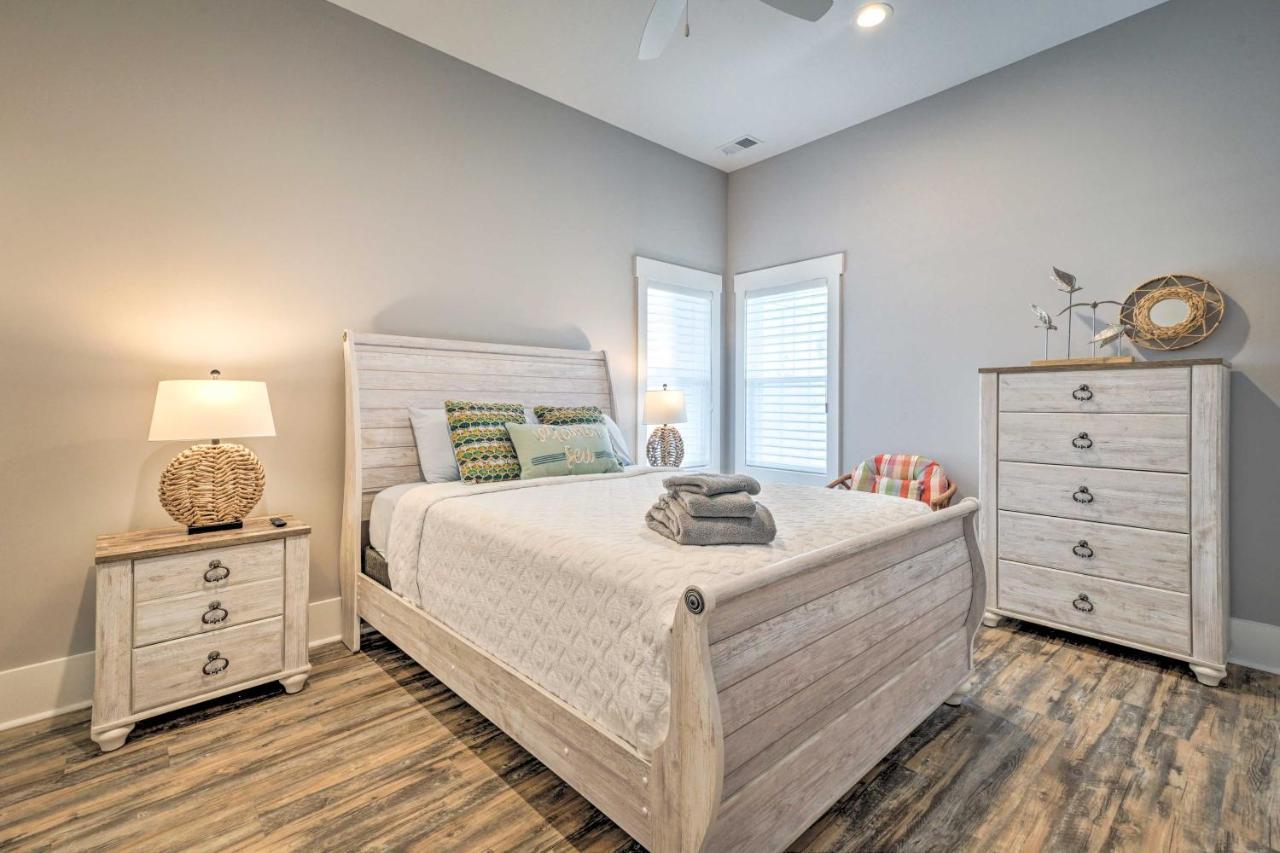 Bright Coastal Abode With Porch And Beach Access! Carolina Beach Zewnętrze zdjęcie