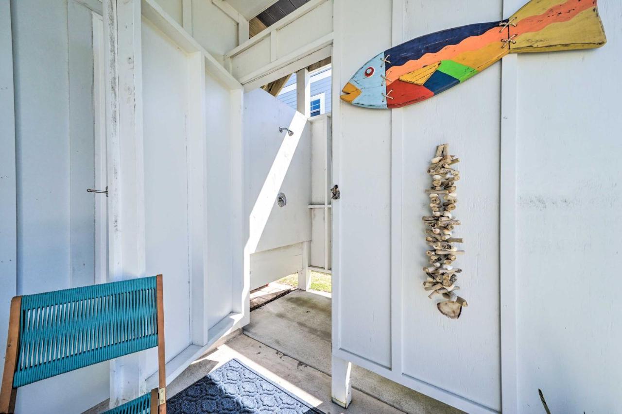 Bright Coastal Abode With Porch And Beach Access! Carolina Beach Zewnętrze zdjęcie